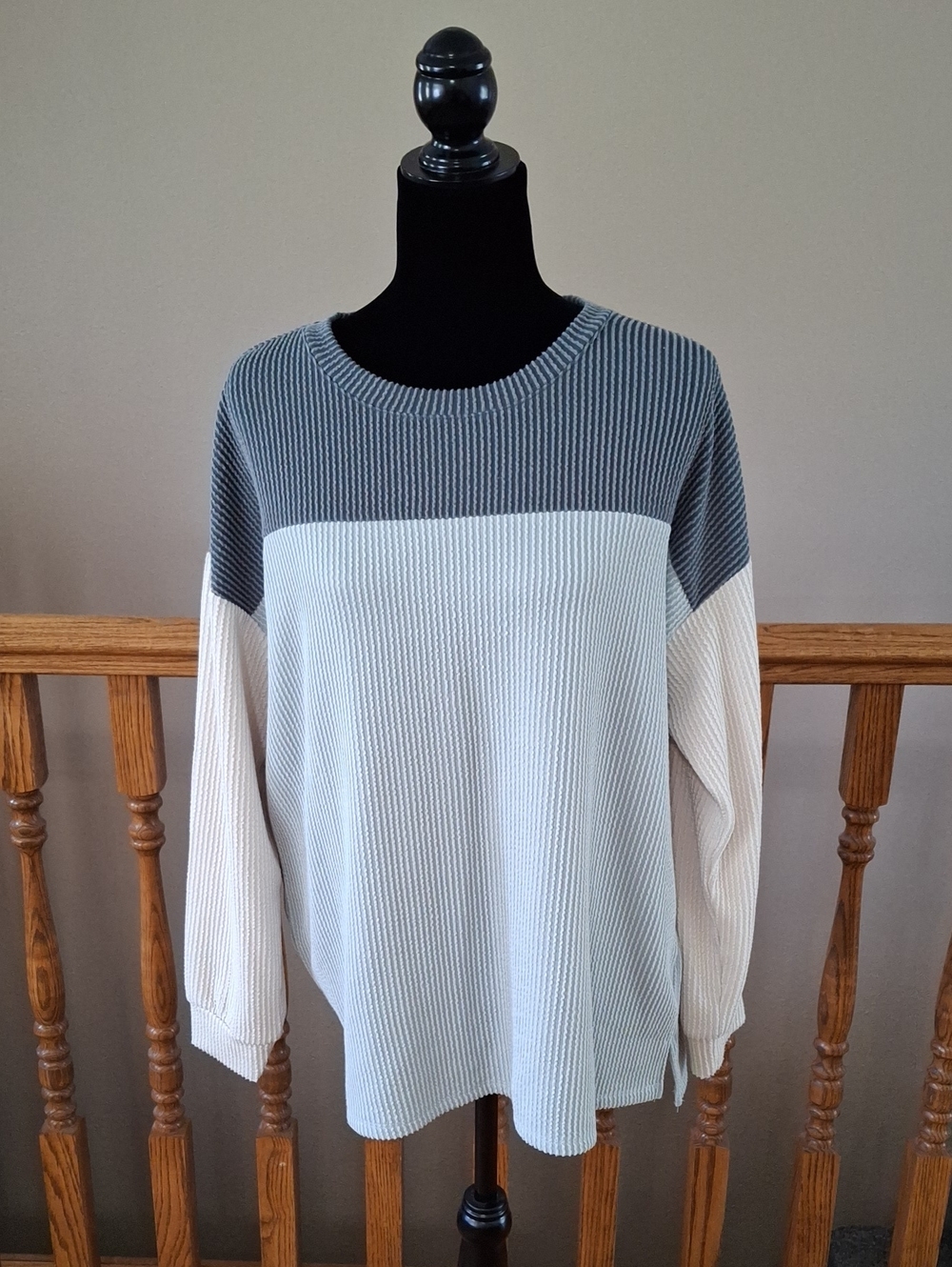 Maurices Teal, Cream & Mint Green Colorblock Crewneck Top